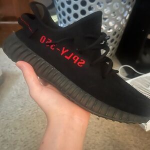 Like new Yeezy 350 “Bred” V2